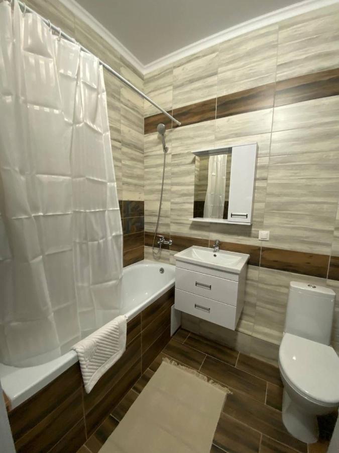 Жк Headliner В Самом Центре Возле Хан Шатыра Astana Ngoại thất bức ảnh
